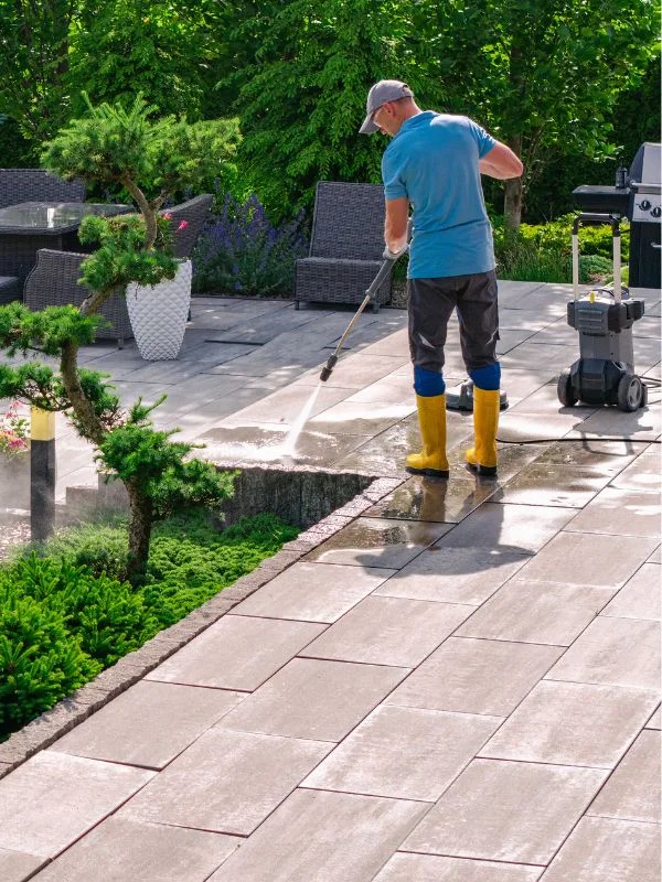 Saubere Außenbereiche garantiert